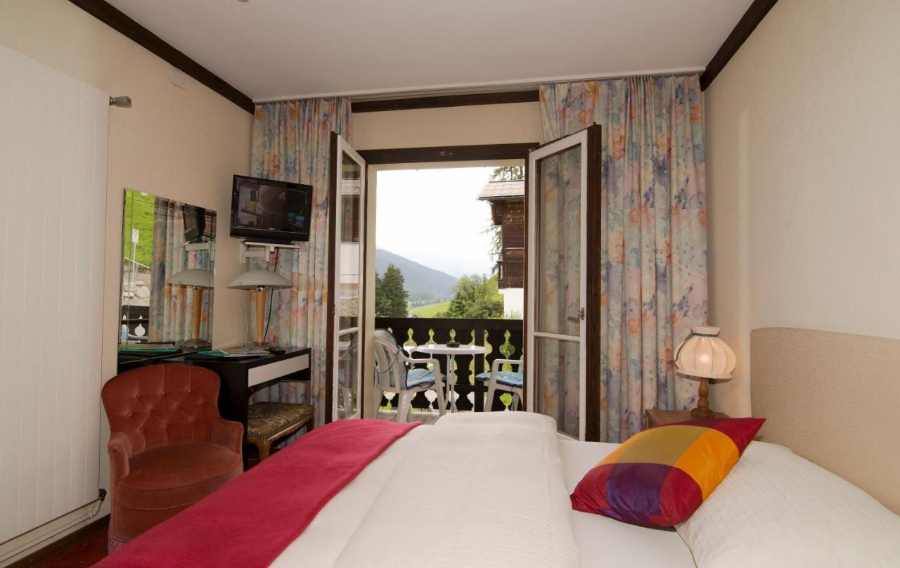 Chalet-Hotel Larix ดาวอส ภายนอก รูปภาพ