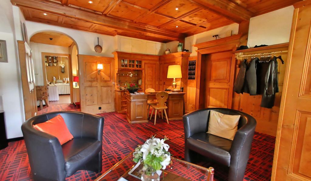 Chalet-Hotel Larix ดาวอส ภายนอก รูปภาพ