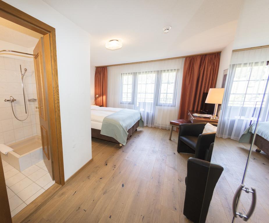 Chalet-Hotel Larix ดาวอส ภายนอก รูปภาพ