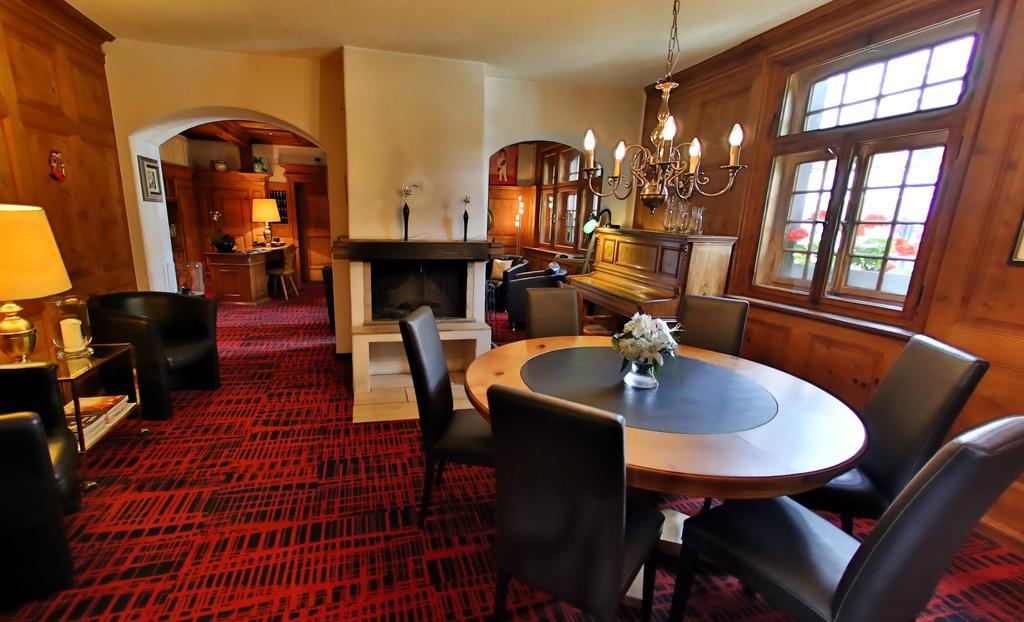 Chalet-Hotel Larix ดาวอส ภายนอก รูปภาพ