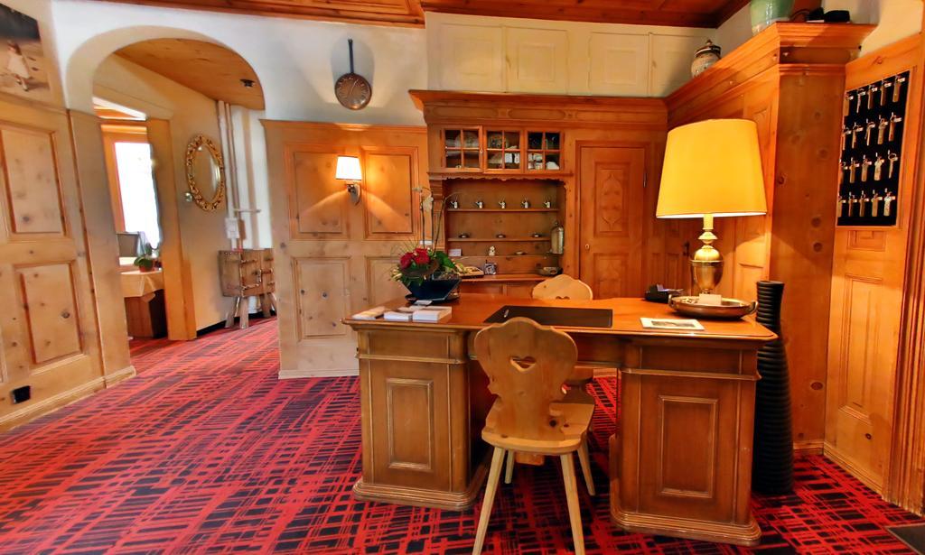 Chalet-Hotel Larix ดาวอส ภายนอก รูปภาพ